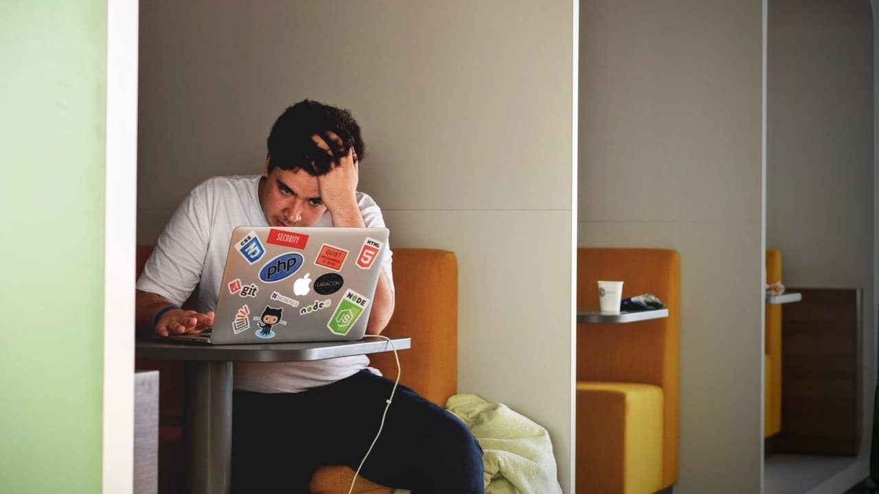 Eloquent, diferencia entre find y get