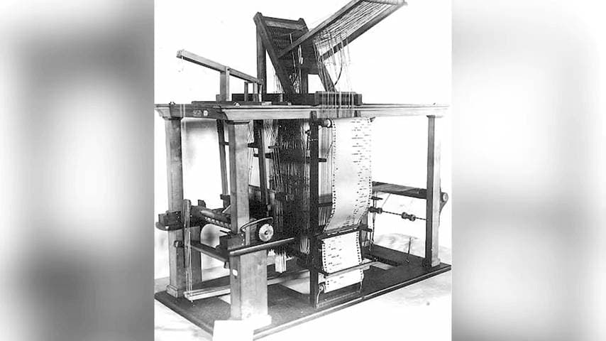 primera-programadora-de-la-historia-Ada-Lovelace-telar-de-Joseph-Marie.png