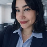 Leesly Hernández 