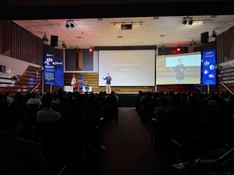 Auditorio del EDcamp durante una charla